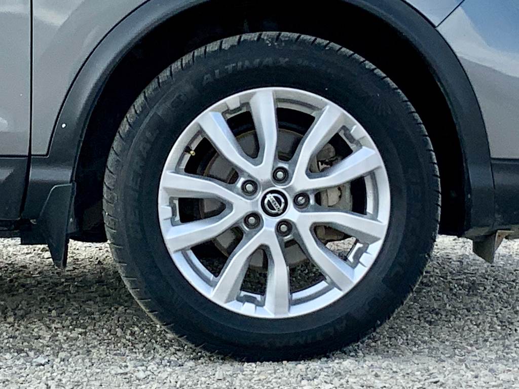 Thumbnail: 2021 Nissan Rogue Sport - 29