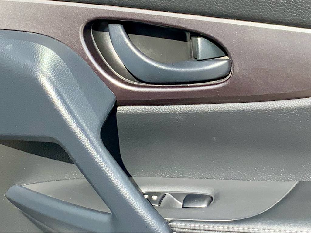 Thumbnail: 2021 Nissan Rogue Sport - 49