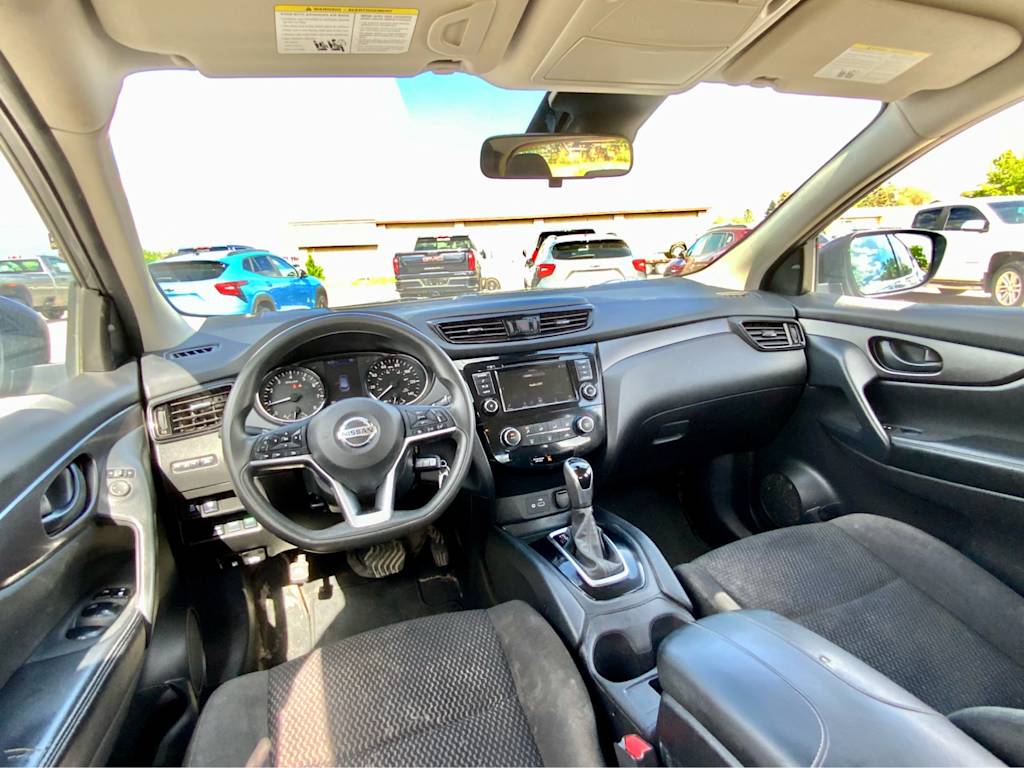 Thumbnail: 2021 Nissan Rogue Sport - 9