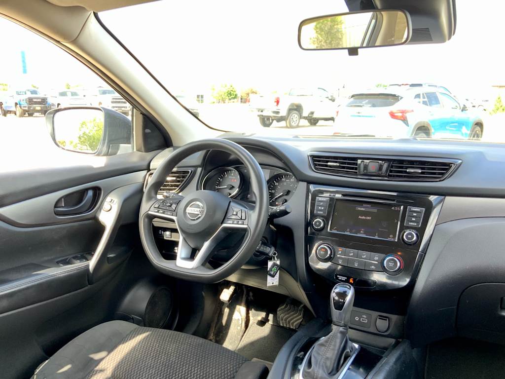 Thumbnail: 2021 Nissan Rogue Sport - 38