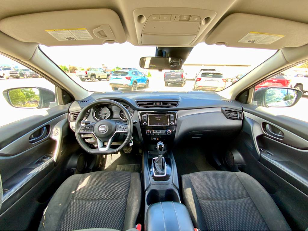 Thumbnail: 2021 Nissan Rogue Sport - 2