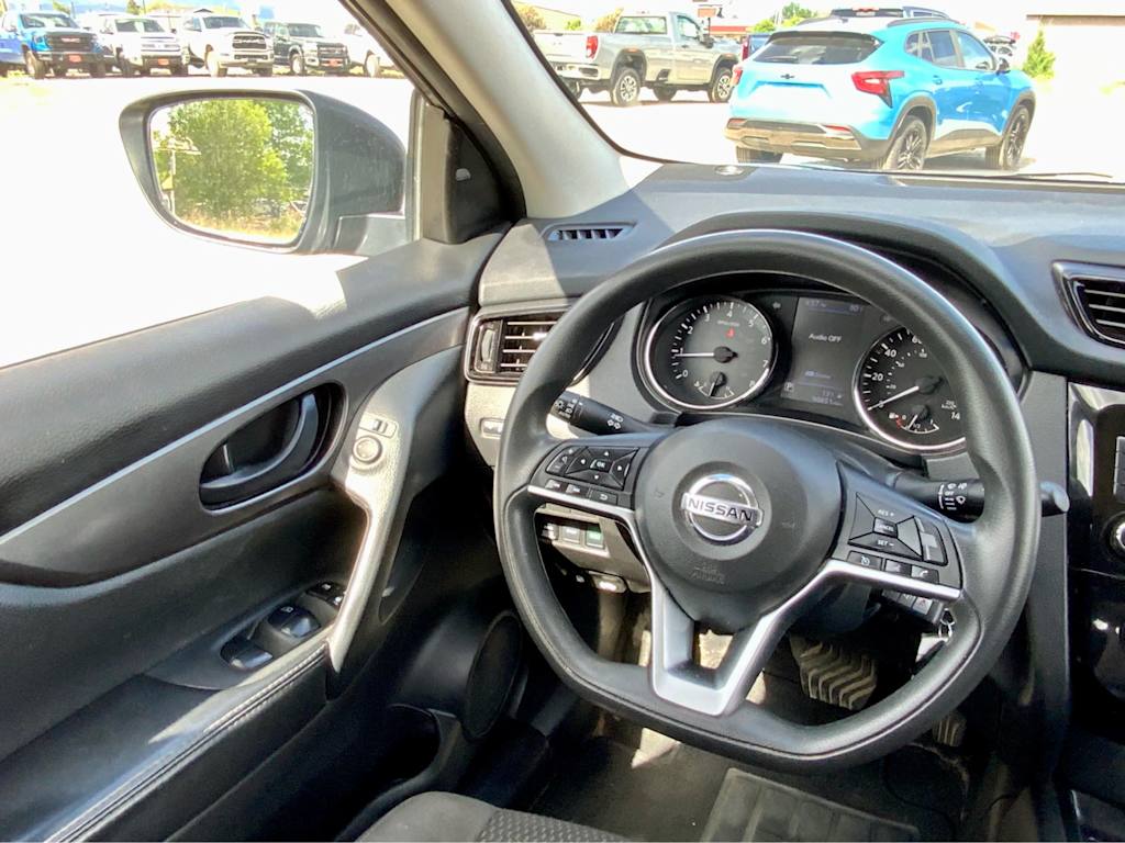 Thumbnail: 2021 Nissan Rogue Sport - 40