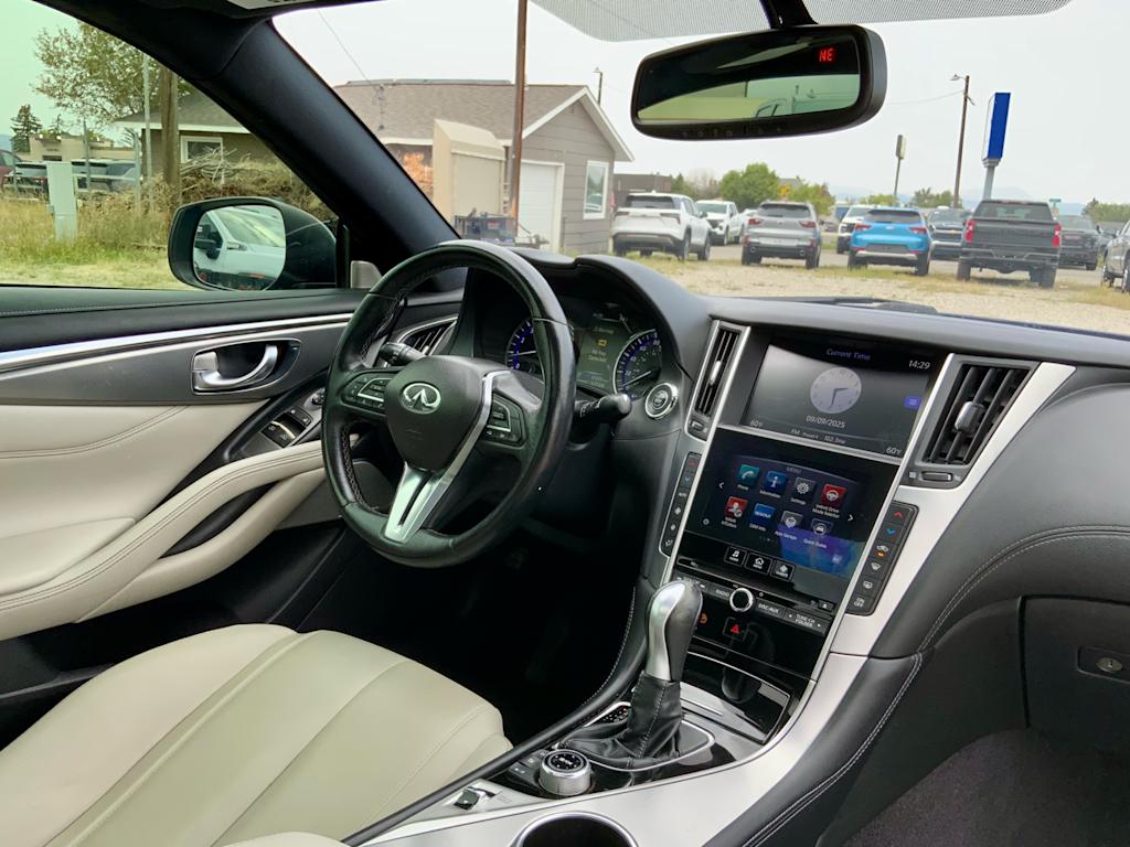 Thumbnail: 2017 INFINITI Q60 - 12
