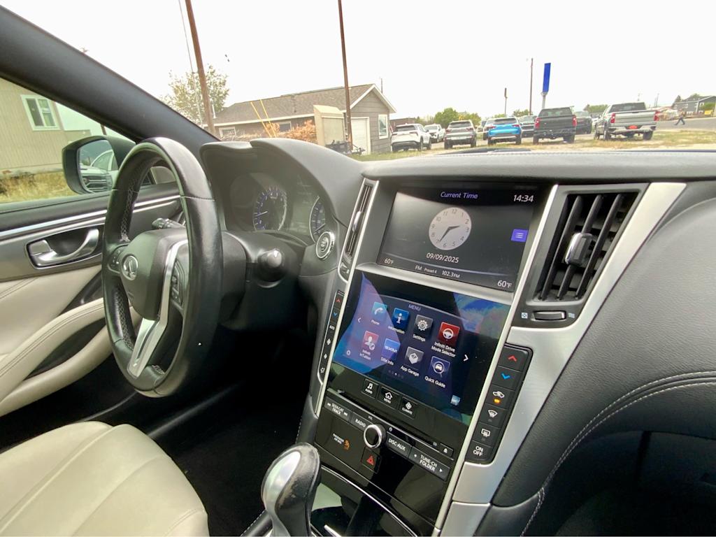 Thumbnail: 2017 INFINITI Q60 - 40