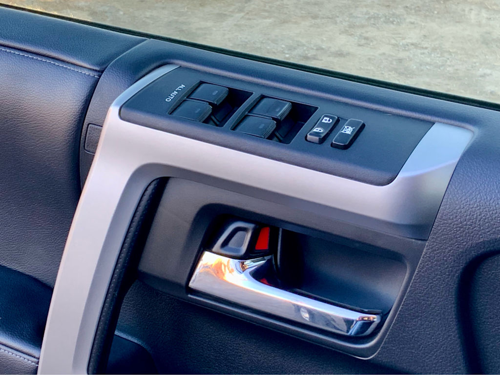 Thumbnail: 2018 Toyota 4Runner - 52