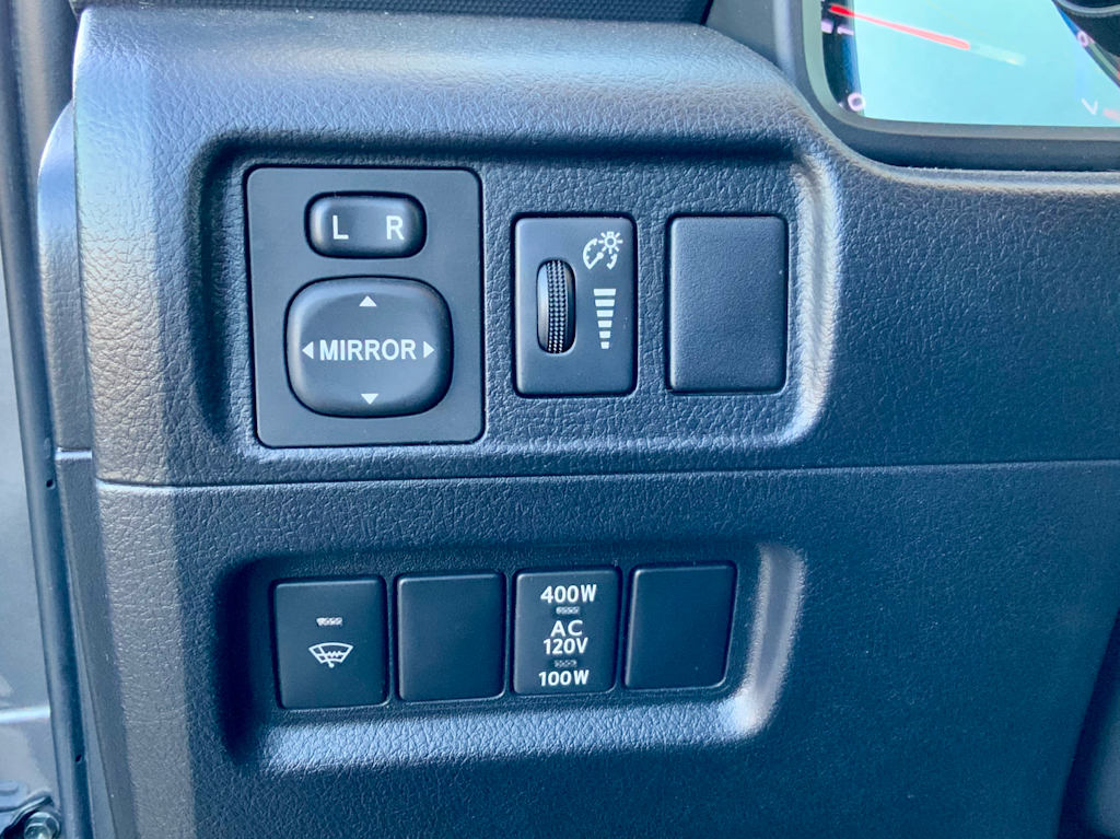 Thumbnail: 2018 Toyota 4Runner - 49