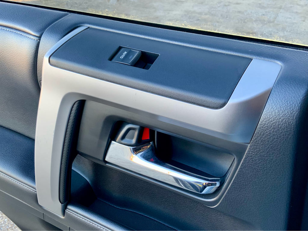 Thumbnail: 2018 Toyota 4Runner - 54