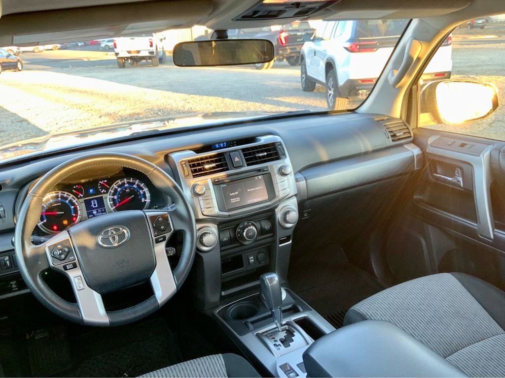Thumbnail: 2018 Toyota 4Runner - 8