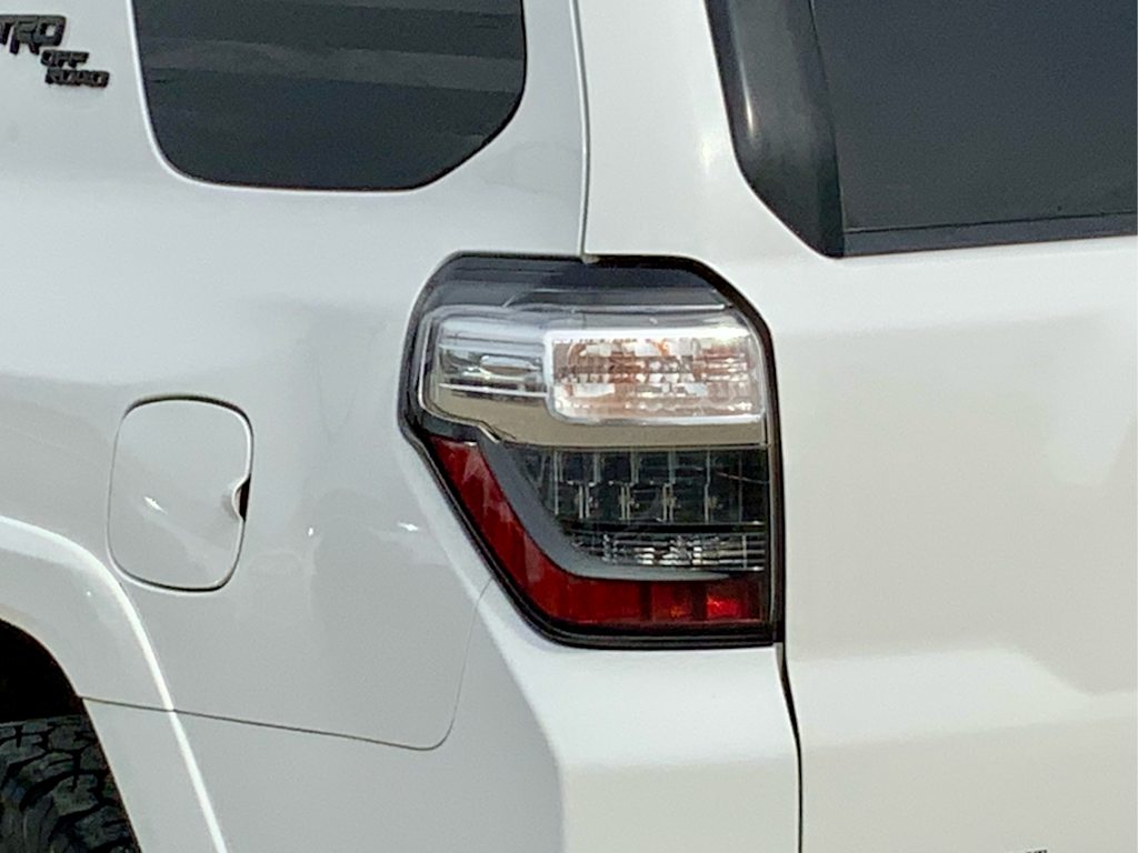 Thumbnail: 2018 Toyota 4Runner - 29