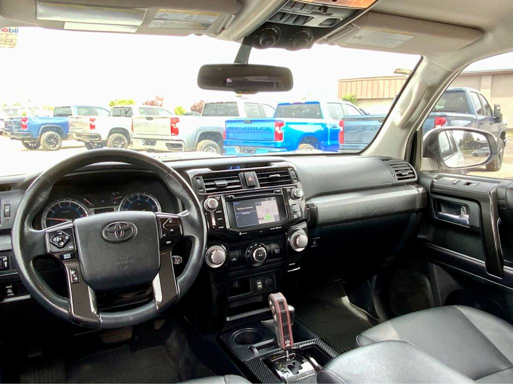 Thumbnail: 2018 Toyota 4Runner - 15