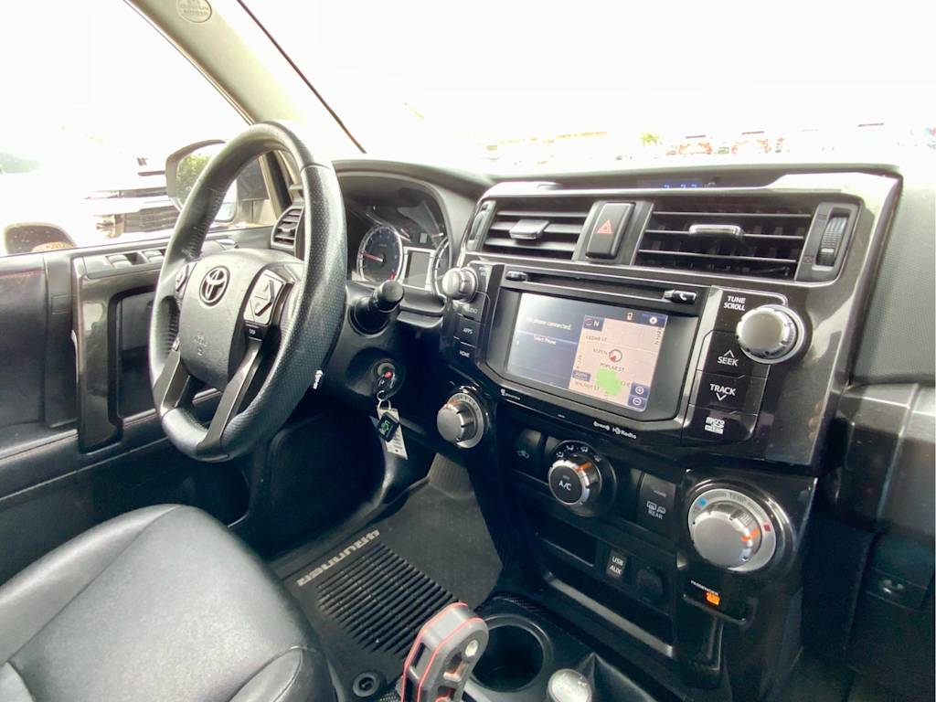 Thumbnail: 2018 Toyota 4Runner - 45