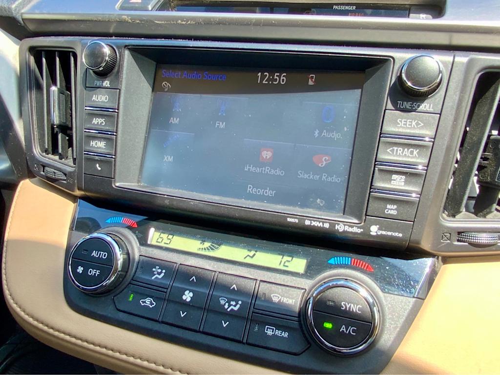 Thumbnail: 2016 Toyota RAV4 - 41