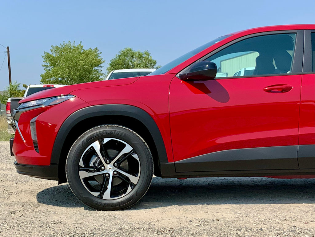 Thumbnail: 2026 Chevrolet Trax - 8