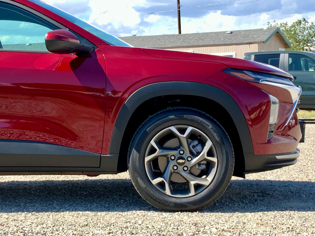 Thumbnail: 2025 Chevrolet Trax - 8