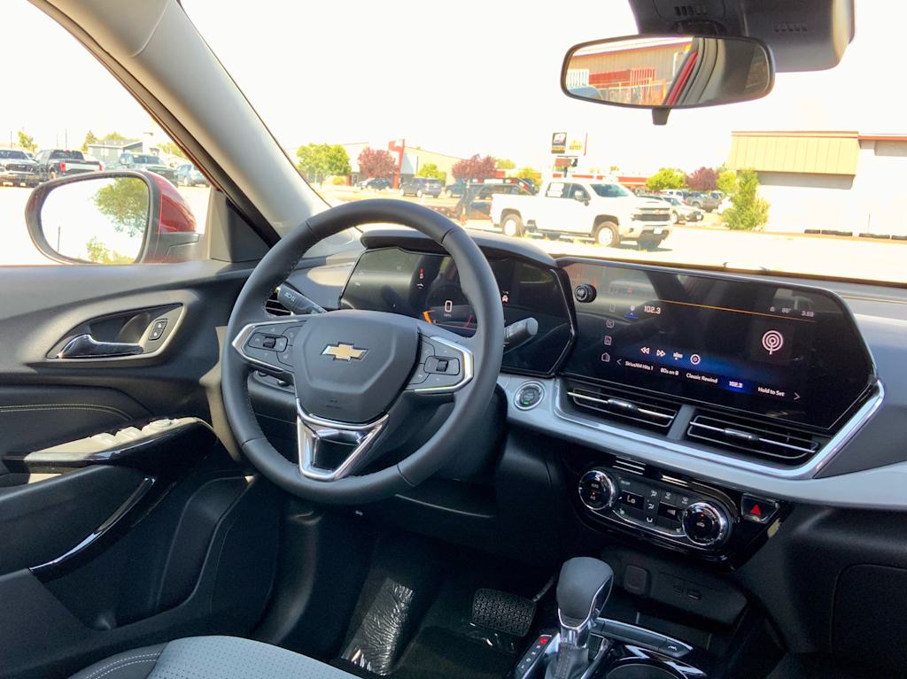Thumbnail: 2025 Chevrolet Trax - 40