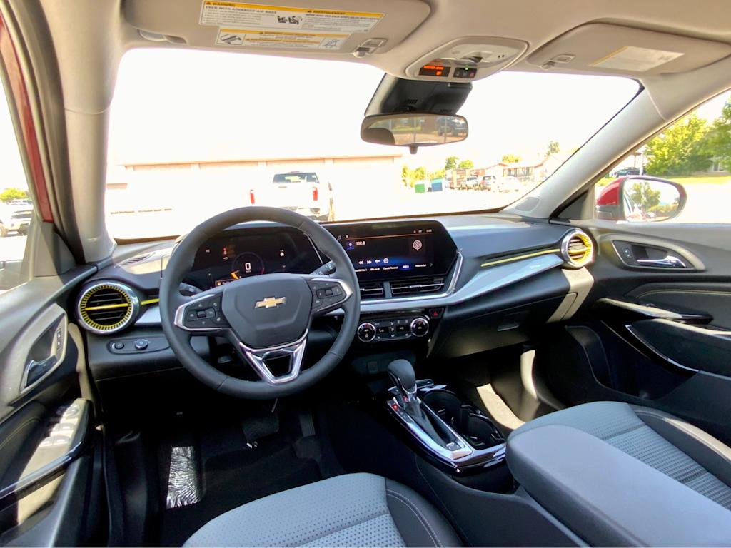 Thumbnail: 2025 Chevrolet Trax - 9