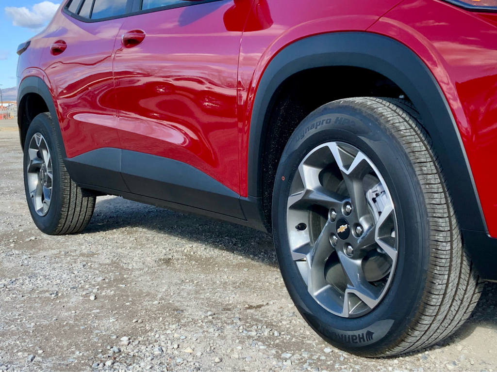 Thumbnail: 2026 Chevrolet Trax - 24