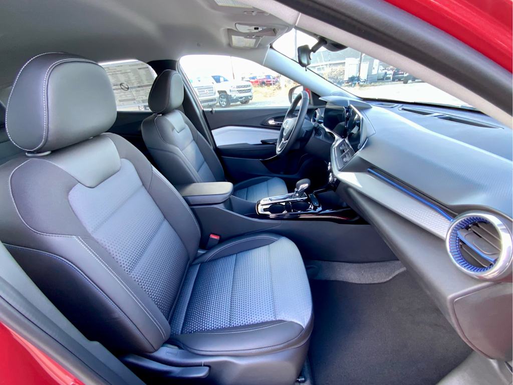 Thumbnail: 2026 Chevrolet Trax - 10