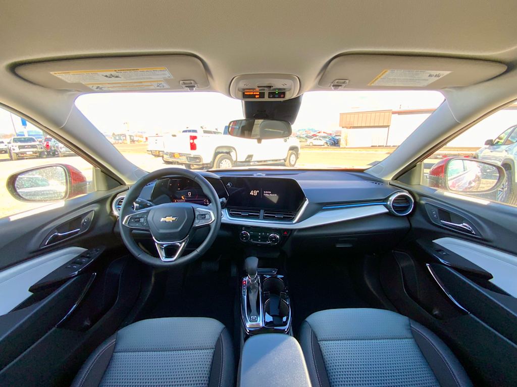 Thumbnail: 2026 Chevrolet Trax - 2