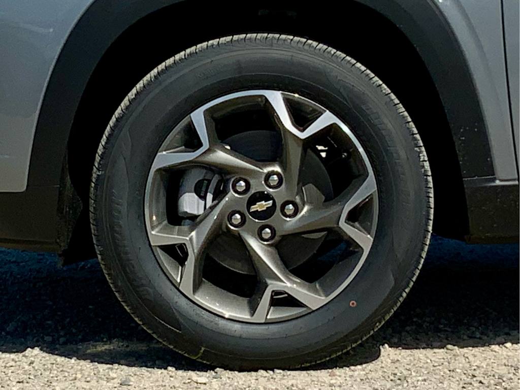 Thumbnail: 2026 Chevrolet Trax - 8