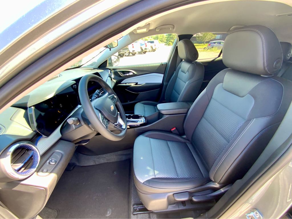 Thumbnail: 2026 Chevrolet Trax - 10