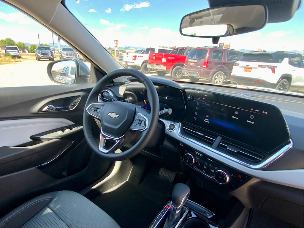 Thumbnail: 2026 Chevrolet Trax - 9