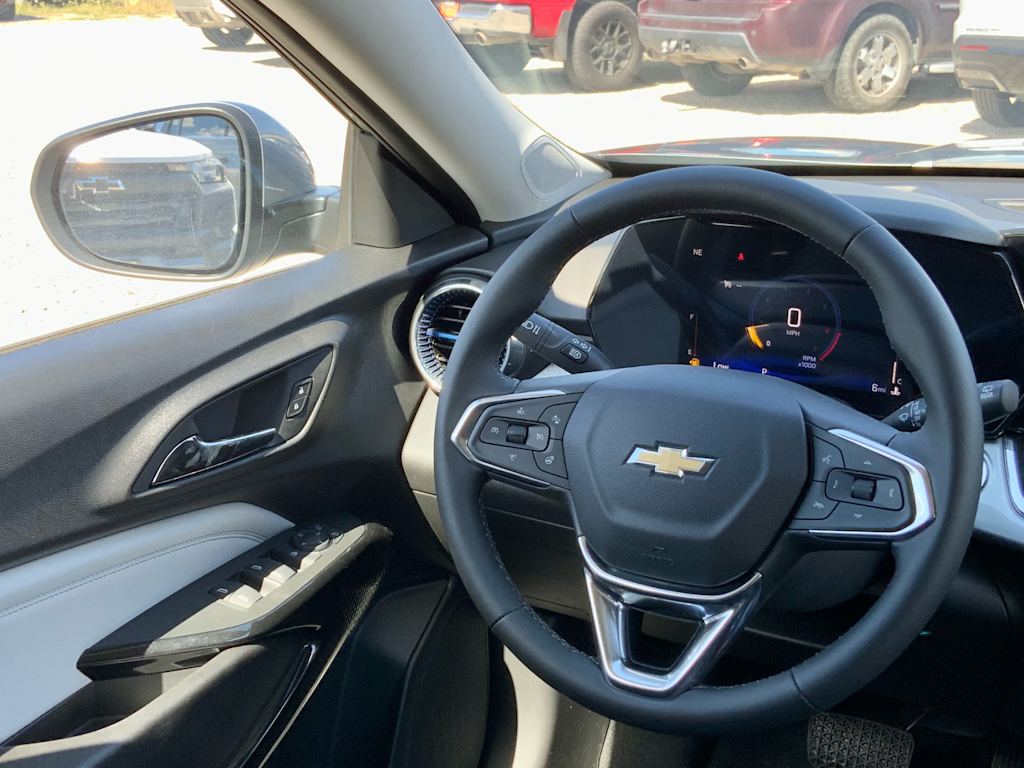 Thumbnail: 2026 Chevrolet Trax - 13