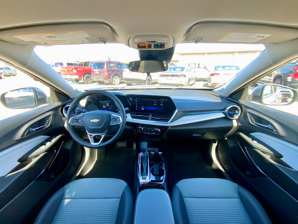 Thumbnail: 2026 Chevrolet Trax - 2