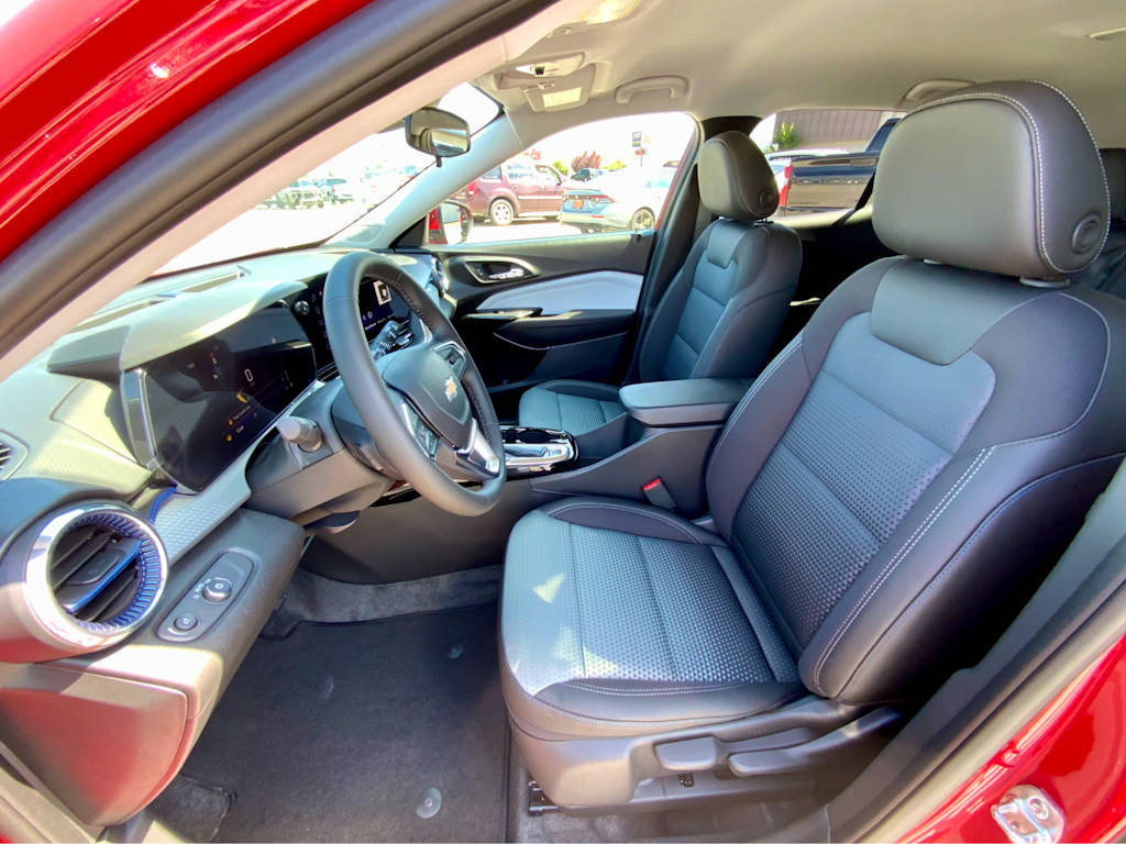 Thumbnail: 2026 Chevrolet Trax - 10