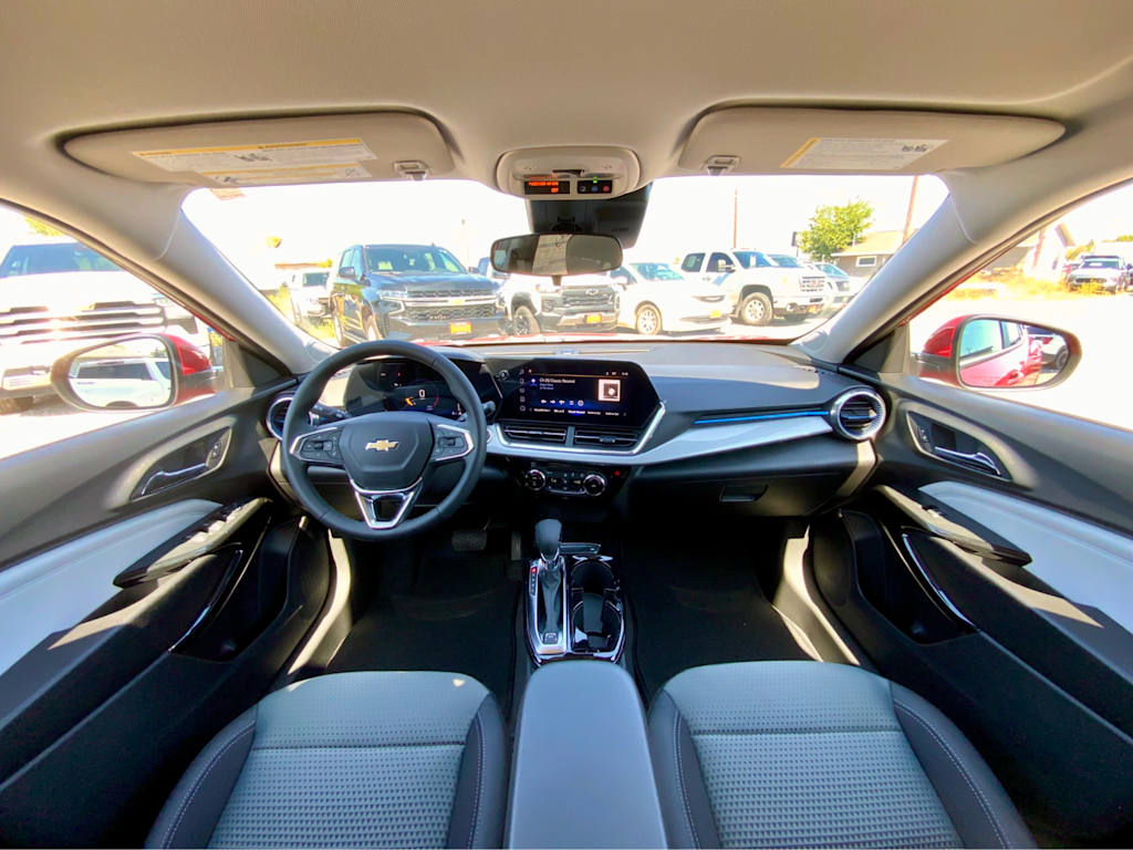 Thumbnail: 2026 Chevrolet Trax - 2