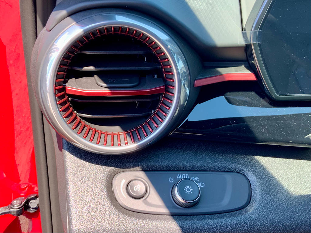 Thumbnail: 2026 Chevrolet Trax - 34
