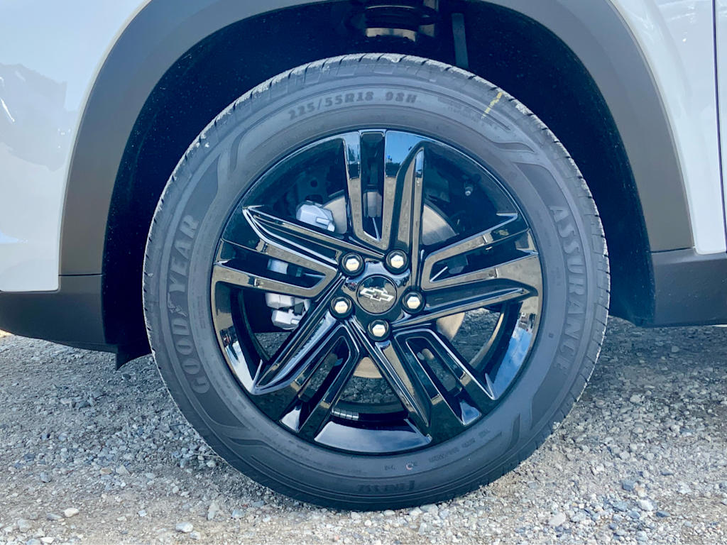 Thumbnail: 2026 Chevrolet Trax - 8