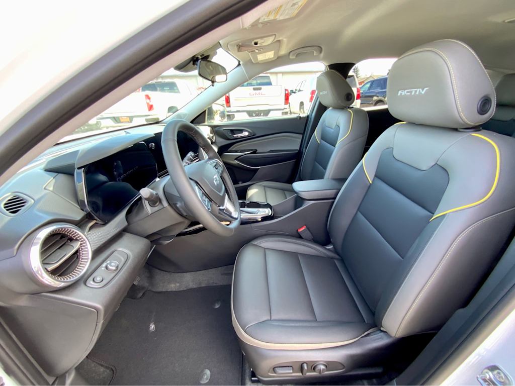 Thumbnail: 2026 Chevrolet Trax - 10