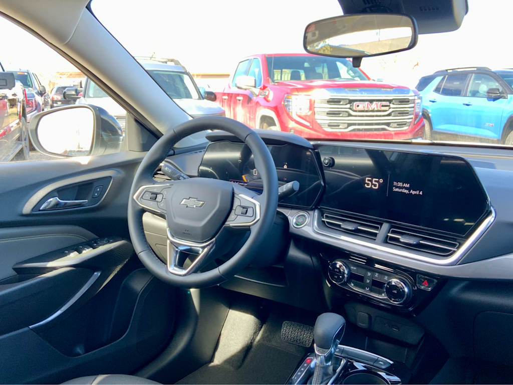 Thumbnail: 2026 Chevrolet Trax - 14