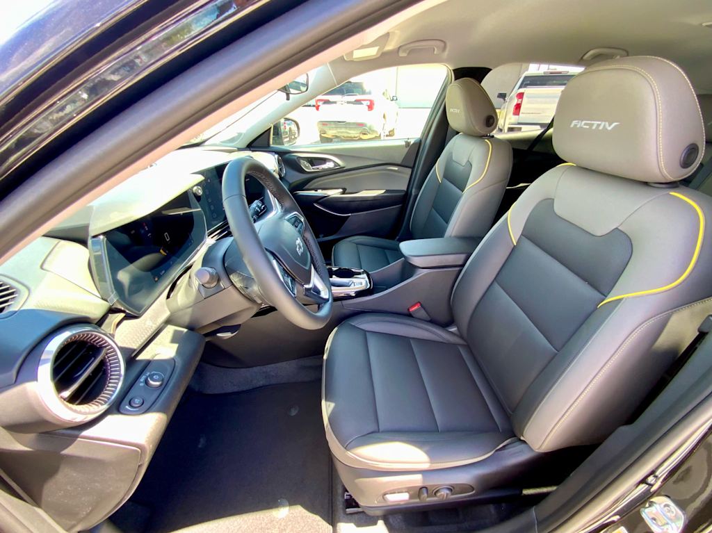 Thumbnail: 2026 Chevrolet Trax - 10
