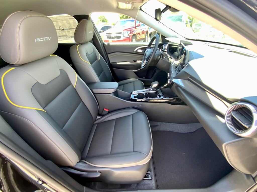 Thumbnail: 2026 Chevrolet Trax - 11