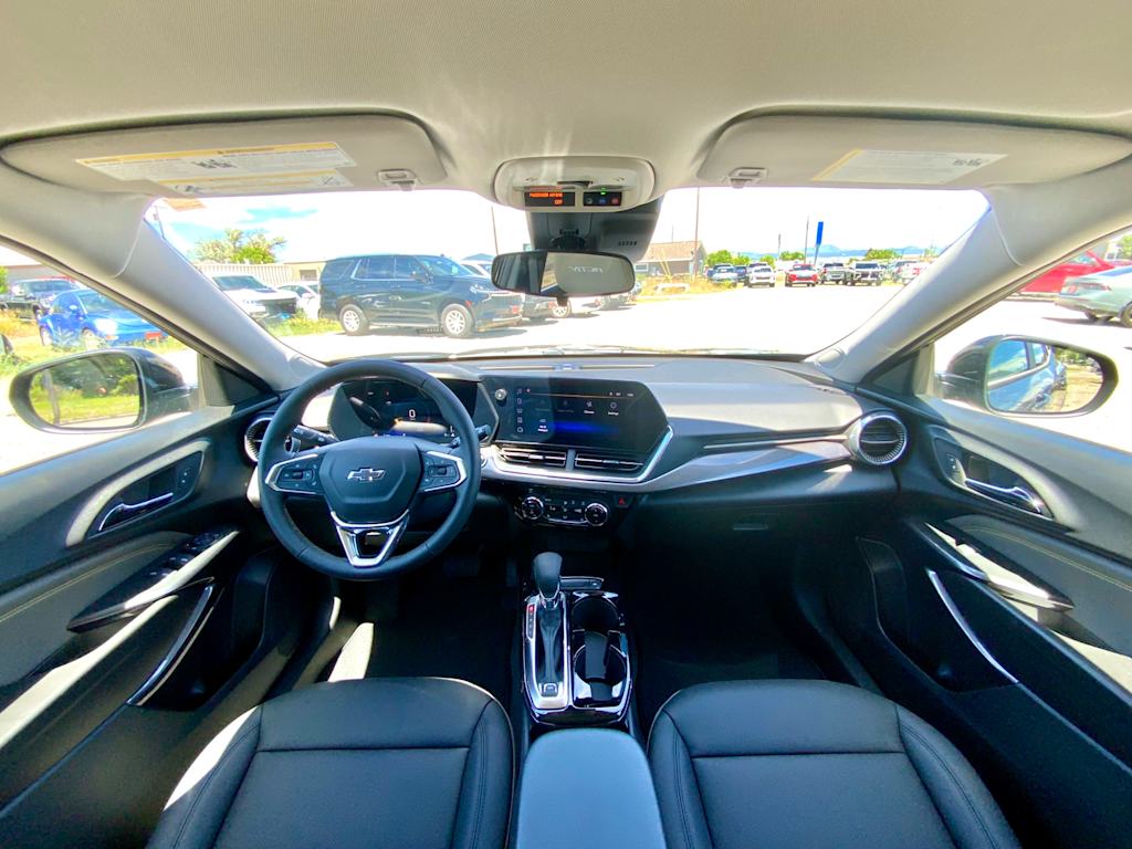 Thumbnail: 2026 Chevrolet Trax - 2