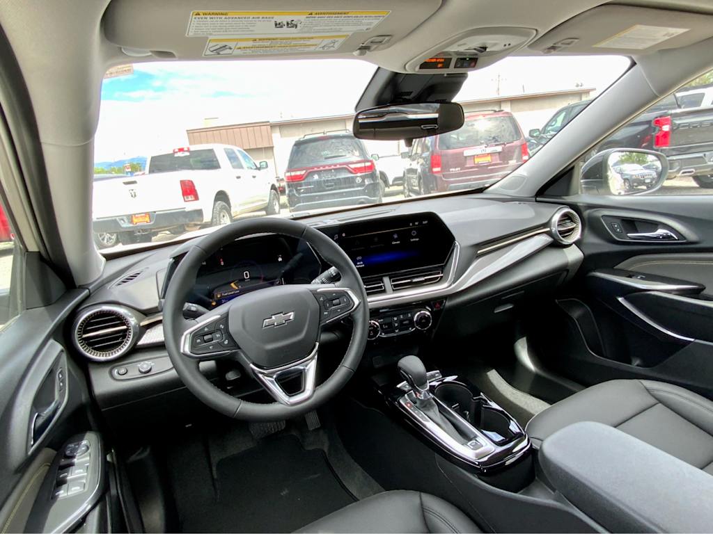 Thumbnail: 2026 Chevrolet Trax - 10