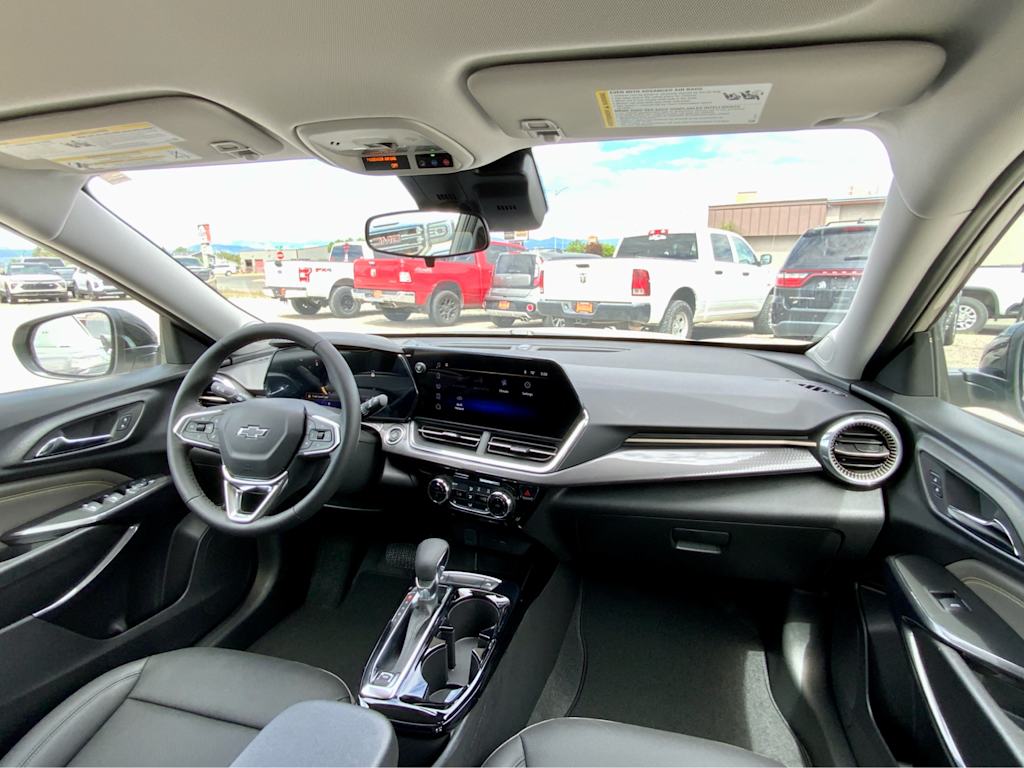 Thumbnail: 2026 Chevrolet Trax - 15