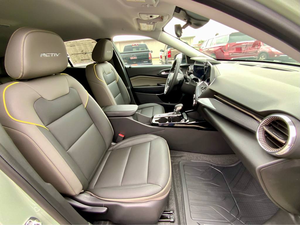 Thumbnail: 2026 Chevrolet Trax - 11