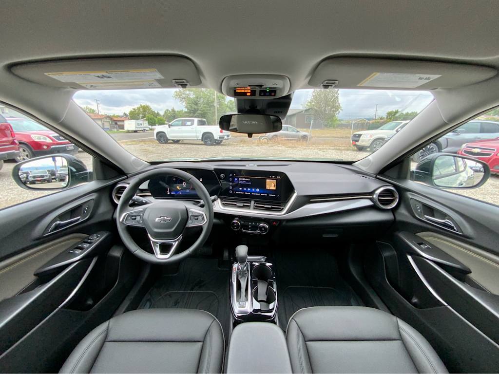 Thumbnail: 2026 Chevrolet Trax - 2