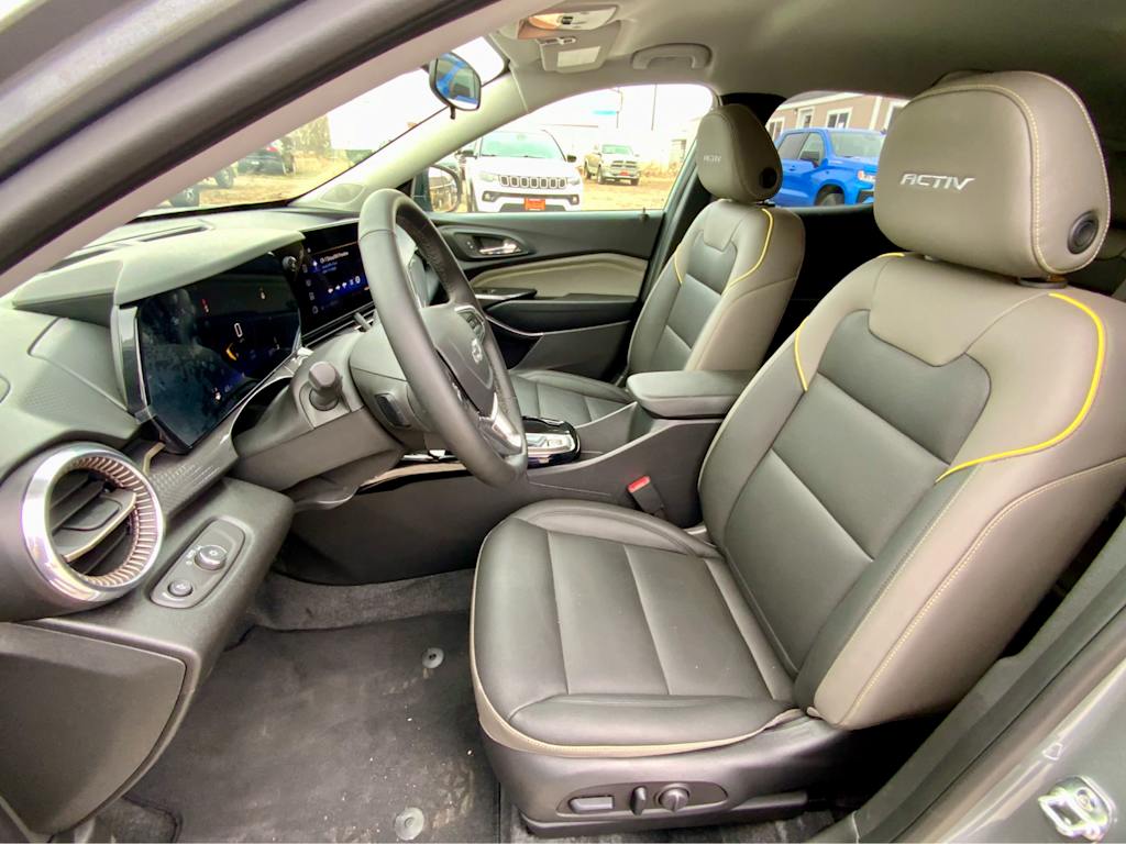 Thumbnail: 2025 Chevrolet Trax - 11