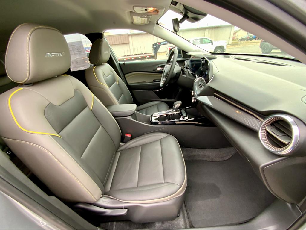 Thumbnail: 2025 Chevrolet Trax - 12