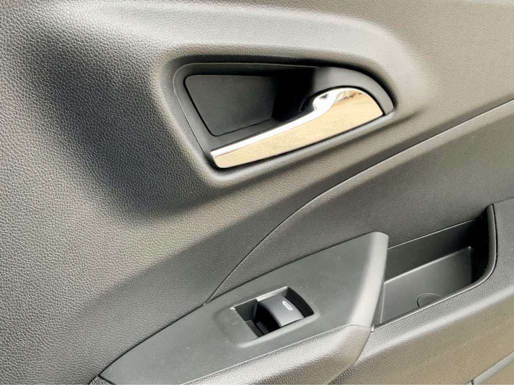 Thumbnail: 2025 Chevrolet Trax - 50