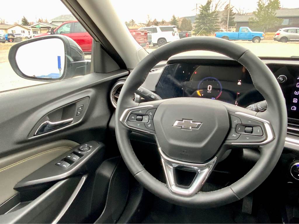 Thumbnail: 2025 Chevrolet Trax - 36