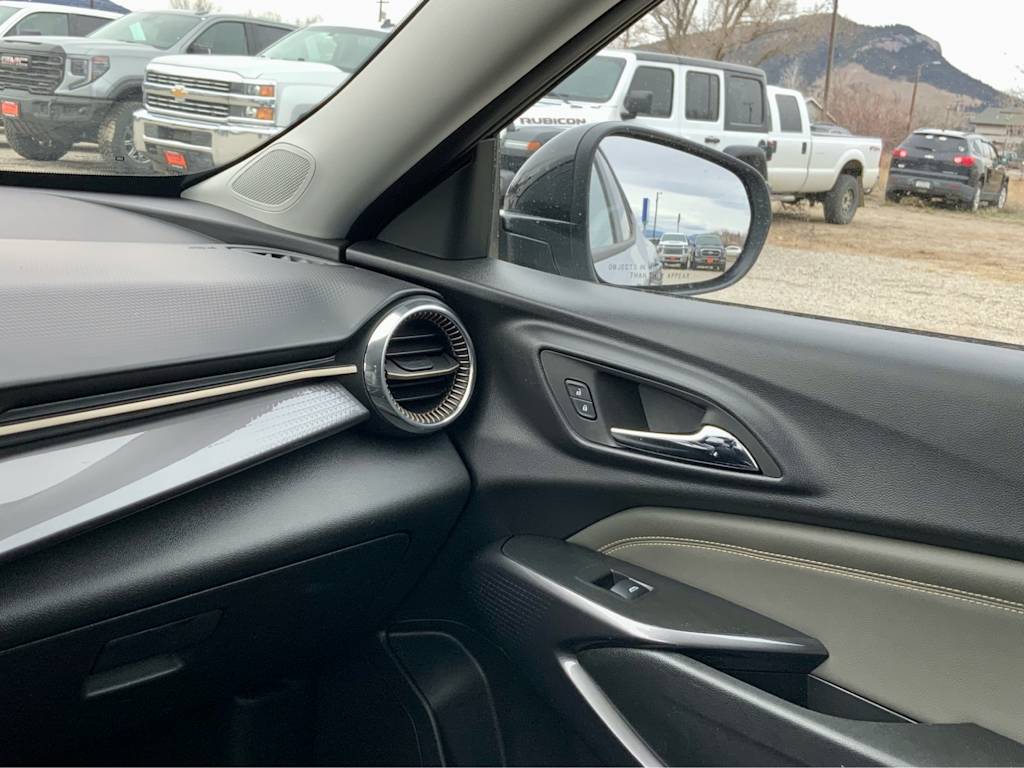 Thumbnail: 2025 Chevrolet Trax - 35