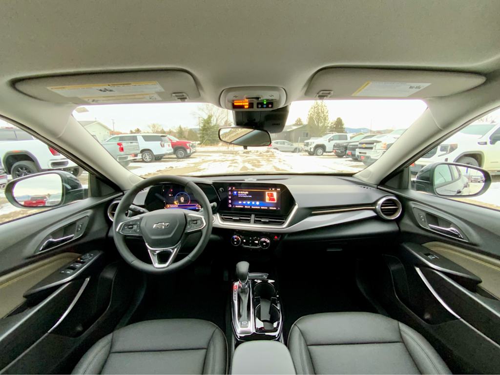 Thumbnail: 2026 Chevrolet Trax - 2