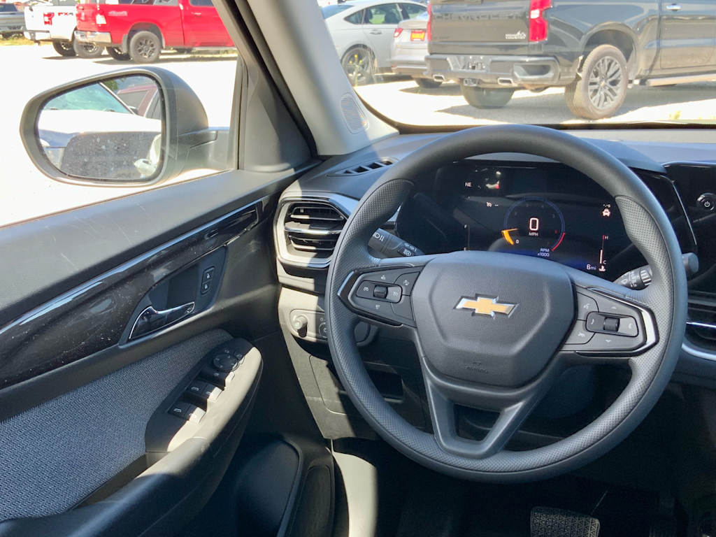 Thumbnail: 2026 Chevrolet TrailBlazer - 13