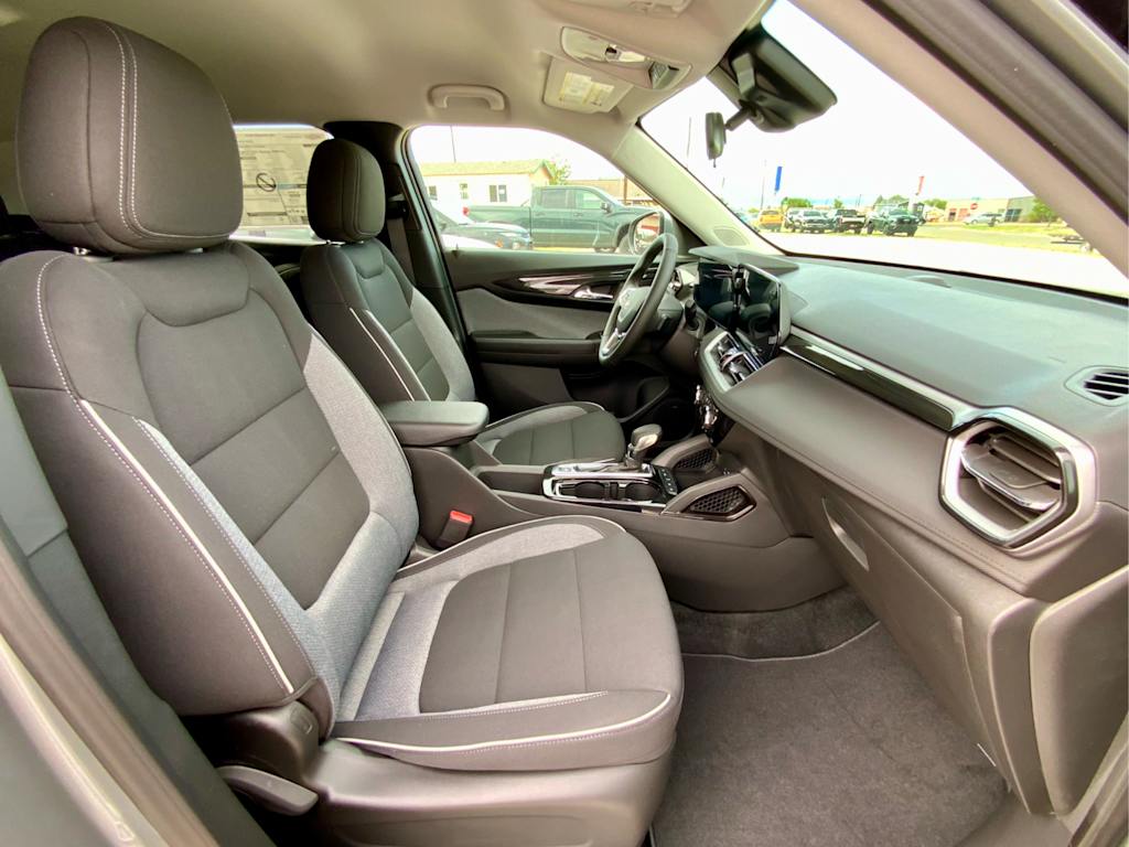 Thumbnail: 2026 Chevrolet TrailBlazer - 11