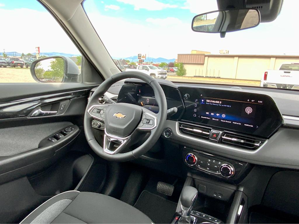 Thumbnail: 2026 Chevrolet TrailBlazer - 37